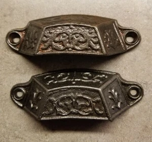2 Matching Ornate Antique c1880 Victorian Cast Iron Cabinet Drawer Pulls Handles - Picture 1 of 4