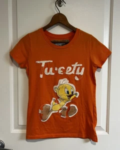 NWOT Outpost Trading Company Tweety Bird T-Shirt - Imagen 1 de 7