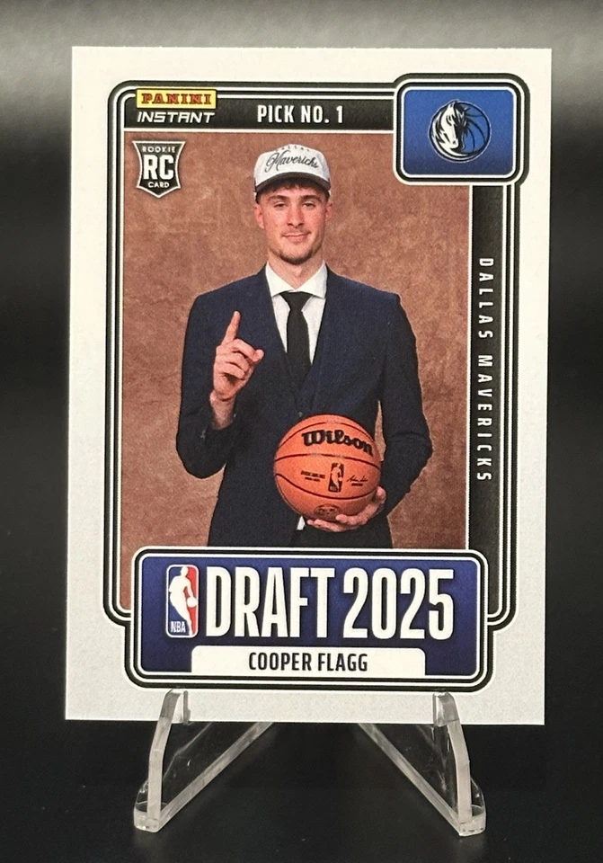 Tarjeta de novato Panini Instantánea Draft NBA 2025-26 Noche Cooper Flagg #1 RC en mano Foto 1 de 1