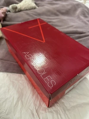 Aerosoles de charol negro talla 81/2 Foto 1 de 4