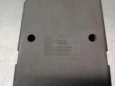 443862257H centralina chiusura per AUDI 100 C3 SEDAN (443 444) 2.2 1982 5376973 - Immagine 1 di 4