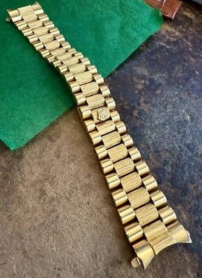 Rolex 18k GOLD Hidden Clasp 19mm Bracelet Bark Center Link - Image 1 of 4
