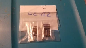 2 Sets HO Scale SD-35 9920227 Detail Parts On Plastic Trees New Unused - Imagen 1 de 2
