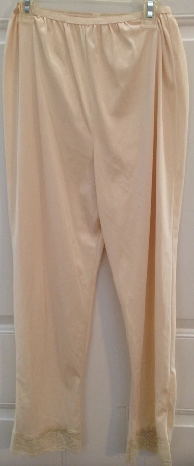 BEAUTIFUL CREAM PETTICOAT SLIP PANTS SIZE SMALL Komar Better Than Pantyhose! - Image 1 of 4