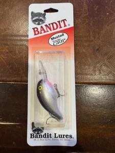 Pre-Pradco Bandit 200 - Lg. Red Pack w/ Triple Grip - Silver Minnow Color 276 - Picture 1 of 1