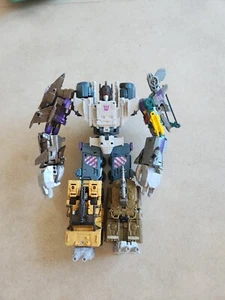 Transformers Combiner Wars Combaticons Bruticus - Picture 1 of 2