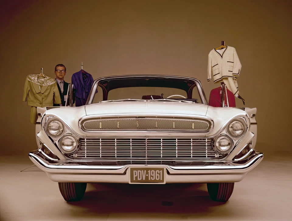 Desoto 1961 vista frontal fotografiado en estudio fotografía de 8 x 10 Foto 1 de 1