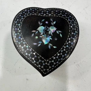 Antique Chinese Inlaid MOP Mother Of Pearl Lacquer Box 1940s - Picture 1 of 3