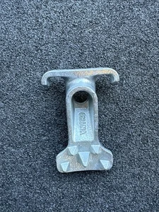 Joslyn/ MacLean Power Systems P135AXW GUY ATTACHMENT - Picture 1 of 5