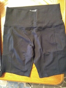 Lianshp Size Medium Black Yoga High waisted Shorts 2 Pockets - Picture 1 of 6