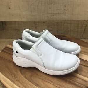Nurse Mates Womens Dove 229904 White Leather Low Top Slip On Shoes Size 8.5 M