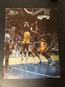 1972-1973 NBA Basketball Program Seattle Supersonics VS Boston Celtics DEC 17TH - Picture 1 of 1