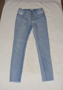 SO Light Blue Lace Design Pockets Blue Jeans - Size 12 - Picture 1 of 4