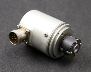 Encoder giratorio HEIDENHAIN ROD 426.011 con 1024 incrementos ID.no 22039211 usado - Imagen 1 de 8