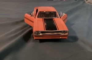 1970 Plymouth GTX 440+6 Limited Edition 1:24Diecast Car Burnt Orange - Picture 1 of 7