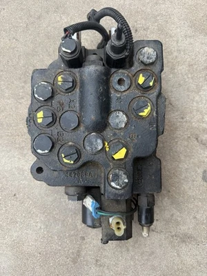 CASE 滑移装载机控制阀 适合 Case 40xt 滑移转向器 4514961A1 87431789 — 第 1/4 张图片
