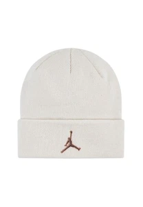 Aggiungi un tocco streetwear al tuo outfit con il Jordan Beanie Cuffed, il be... - Imagen 1 de 2