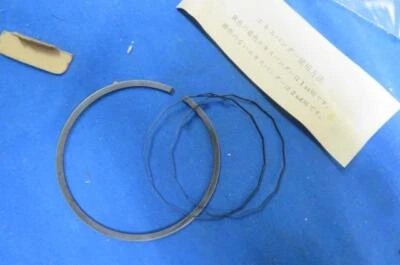 NOS Yamaha # 278-11610-11-00 JUEGO DE ANILLOS DE PISTÓN 1ª Sobre, R5 R5B R5C 1970-72 R346 Foto 1 de 4