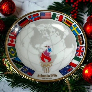 Hallmark Keepsake Ornament 1996 Olympic Spirit Collection Parade of Nations NIB - Picture 1 of 9