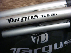 TARGUS TRIPOD w/ Bubble Level TGR-40T and Logo Carry Case - Extends to 36" - Picture 1 of 10
