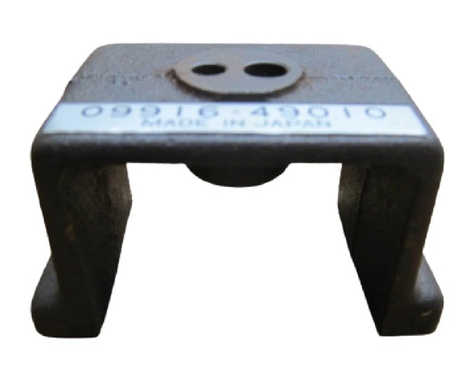 Suzuki Marine 09916-49010 Genuine OEM Boat Yacht Outboard Tapped Adjust T - Image 1 of 4