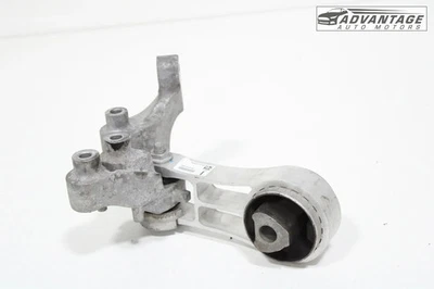 2017-2025 CHRYSLER PACIFICA 3.6L ENGINE MOTOR TORQUE STRUT MOUNT BRACKET OEM - Image 1 of 4