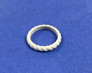 Anillos Enso trenzados apilables - Silicona - Talla 5 - Gris brumoso - Hecho en EE. UU. - Imagen 1 de 3