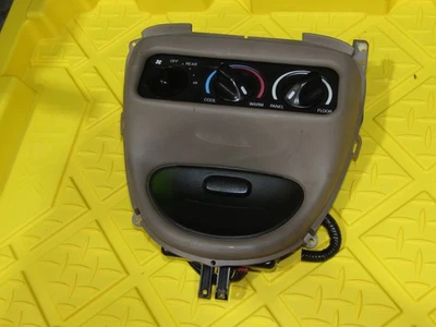 Ford Expedition 1999-2002 OE pantalla de información delantera superior con interruptor de clima trasero Foto 1 de 4