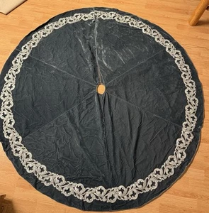 D Stevens 63” Metallic Blue Silver Skroll Tree Skirt Neiman Marcus NWOT Xmas - Picture 1 of 5