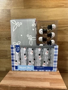 Holiday Hills - Rasierender Schneemann 13-teiliges Duschvorhang-Set 70 x 72 - Bild 1 von 4