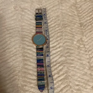 Schöne türkisblaue Beya mehrfarbig ungeprüft Damen Armbanduhr "  - Bild 1 von 5