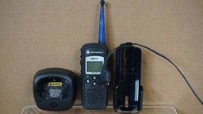 Motorola DTR650 Digital On Site Portable Radio w/ Accessories (Grade C) - Image 1 of 4
