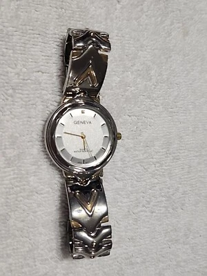 Reloj Geneva Hombre Plata Oro Doble Tono Esfera Redonda 8.75" Foto 1 de 4