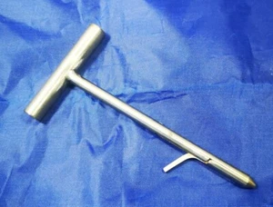 Flip Flop Strap Installation Tool - Picture 1 of 2