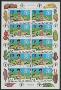 MINT 1981 FIJI WORLD FOOD DAY STAMP SHEETLET - EAT FIJI FOODS  - Bild 1 von 1
