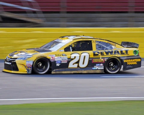 Nascar Driver MATT KENSETH Glossy 8x10 Photo Joe Gibbs Racing Print Poster Car Cover