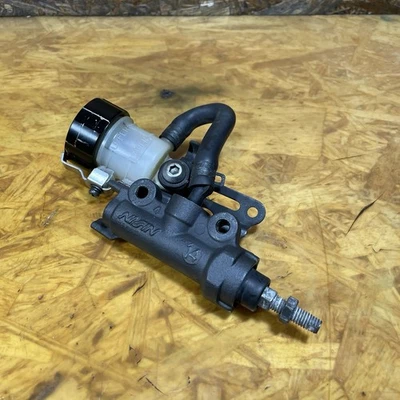 Cilindro maestro de freno trasero Fireblade 2008-2011 Honda CBR 1000 RR Foto 1 de 4