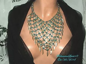 ANTIKE ART DECO ÄGYPTISCHE REVIVAL KUNST TÜRKIS SILBERFARBEN CHARMS LATZ/HALSKETTE - Bild 1 von 5