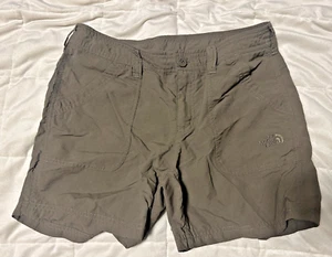 The North Face Shorts Damen 6 braun vorne flach Chino Cargo Performance Nylon - Bild 1 von 5