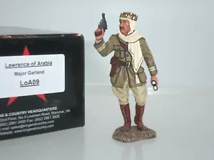 KING AND COUNTRY LOA009 BRITISH MAJOR HERBERT GARLAND HOLDING PISTOL FIGURE - Picture 1 of 2