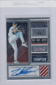 BIGLIETTO PANINI ELITE CONTENDERS 2018 ZACK THOMPSON CARDINALS ROOKIE AUTO #D99 RC - Foto 1 di 1