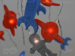 Raumfahrer & Rakete Filz LED Lichterkette, batteriebetriebene Lichterkette - Bild 1 von 1