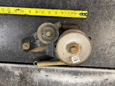 Máquinas de patio MTD 13AN775S000 polea de velocidad variable #956-04015A Foto 1 de 4