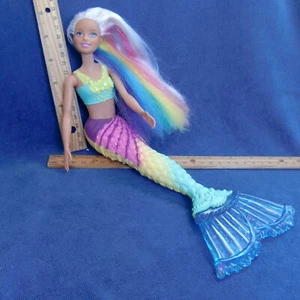 Mattel Doll Barbie Dreamtopia Mermaid OK+ 2019 Blonde Rainbow Streak Yellow Teal - Picture 1 of 4