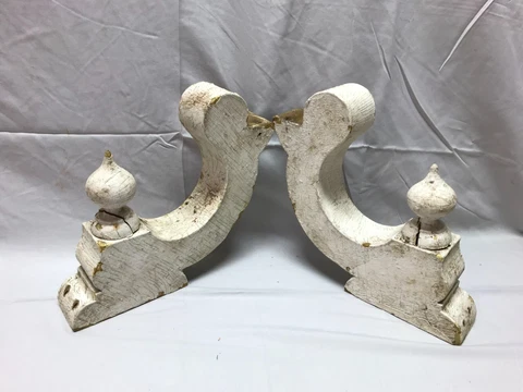 Pair Small Shabby White Wood Drop Finial Porch Brackets VTG Corbels Old 740-23B Cover