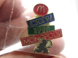 Pin de anuncio vintage McDonald's 1998 restaurante Crew Monopoly Uncle empleado promoción - Imagen 1 de 3