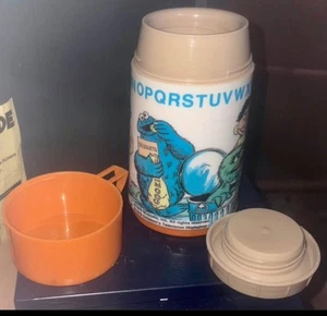 Termo vintage 1979 Aladdin Plaza Sésamo alfabeto naranja - Imagen 1 de 3