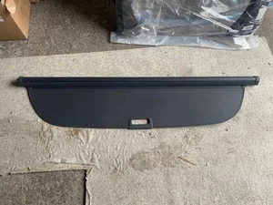 Mitsubishi Shogun / Pajero / Montero Hutablage Laderaumabdeckung hinten MZ521698 NEU - Bild 1 von 13