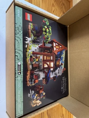 LEGO 21325 Ideas Medieval Blacksmith - Image 1 of 4