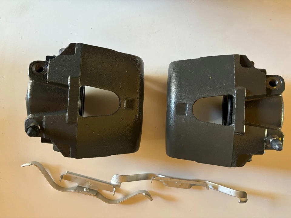 Pinza de freno delantera 2 piezas para Dodge Durango 2000-2002 par delantero 141.67007 67008 Foto 1 de 4